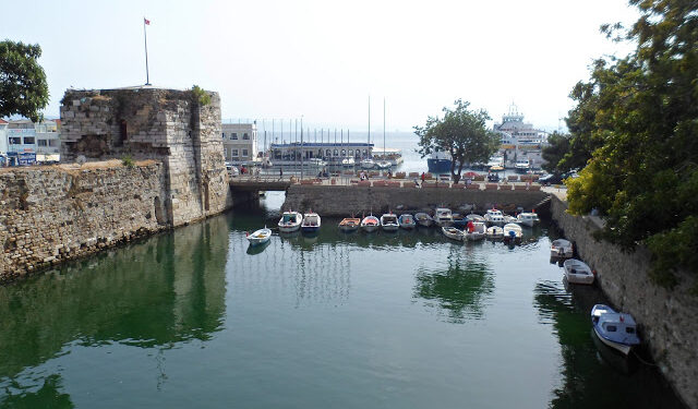GELİBOLU (Gelibolu Yarımadası Şehitlere Saygı Turu-Gelibolu Şehitliği-Gazi Süleyman Paşa Cami-Gelibolu Kalesi-Piri Reis-Gelibolu Savaş Müzesi-Bayraklı Baba-Namazgah-Mevlevihane-Saruca Paşa Türbesi-Çilehane)