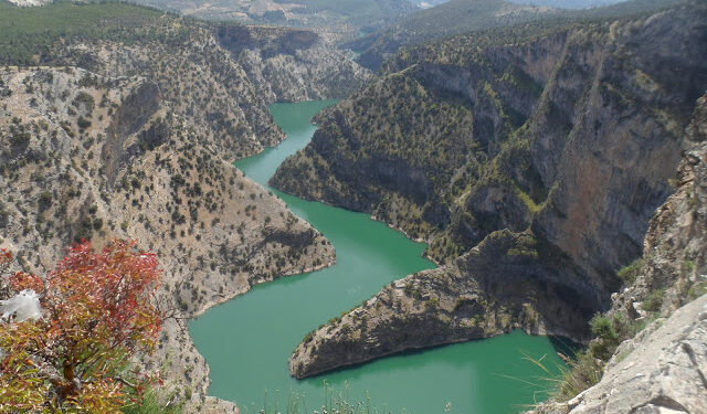 SANDRAS DAĞI-GİRENİZ VADİSİ-BARZA OVASI-ARAPAPIŞTI KANYONU 16-25 NİSAN 2019 (8 nci gün Gülbağlık,Kurbağalık,İnceğiz,Akçay,Arapapıştı Kanyonu,Amasya,Kemer Baraj Göleti,Kemer )