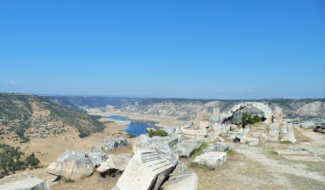 MURAT DAĞI NİYETİNE 10-21 HAZİRAN 2021 ( 9 ve 10 ncu Gün Büyük Menderes Vadisi-Bahadınlar-Apollon Lairbenos Tapınağı-Çal-Sakızcılar-Ağlayankaya Şelalesi-Güzelpınar-Uzunpınar-Karahayıt)