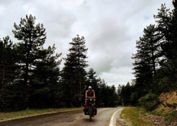 GELİN SİZİ KÜRE DAĞLARINA GÖTÜREYİM