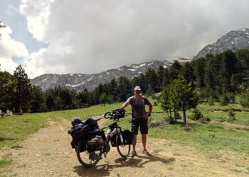 BİSİKLET TURCUSU VE GÜNEŞ PANELİ